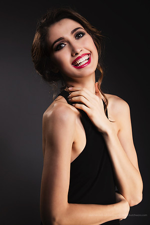 Mehri Oeva-0327 Maria-EC4A6151