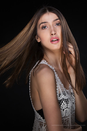 Mehri Oeva-0327 Maria-EC4A5805